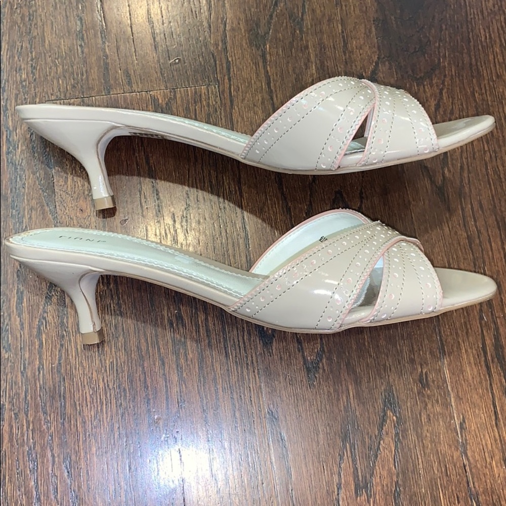 Heels - Picture 3 of 6
